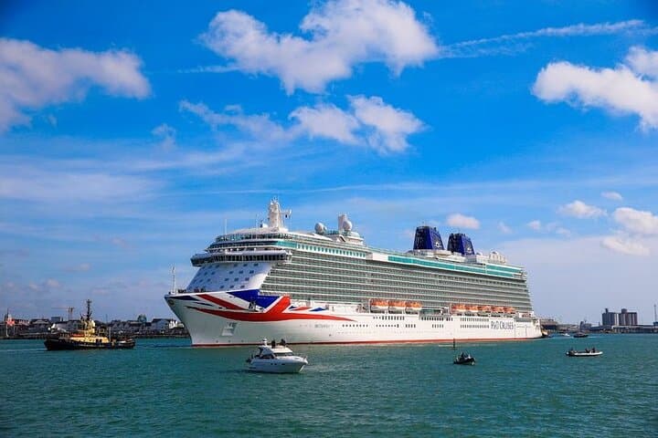 Private Transfers from Southampton to London and Airports.