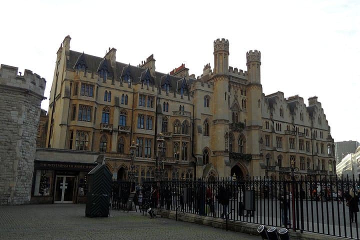 Private walking tour of London