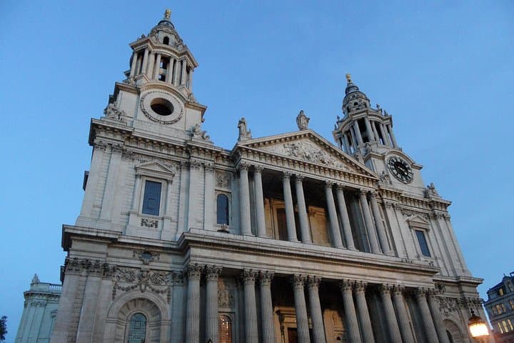 Private walking tour of London