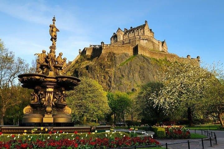 Edinburgh Custom Private Walking Tour With A Guide (Private Tour)