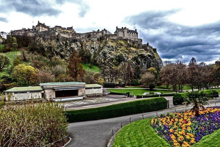 Edinburgh Castle Guided Tour Tickets Included