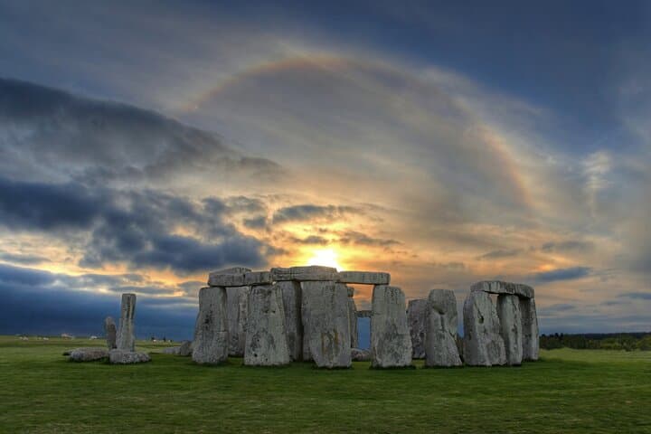 Stonehenge Inner Circle Private Round Trip Transportation Service