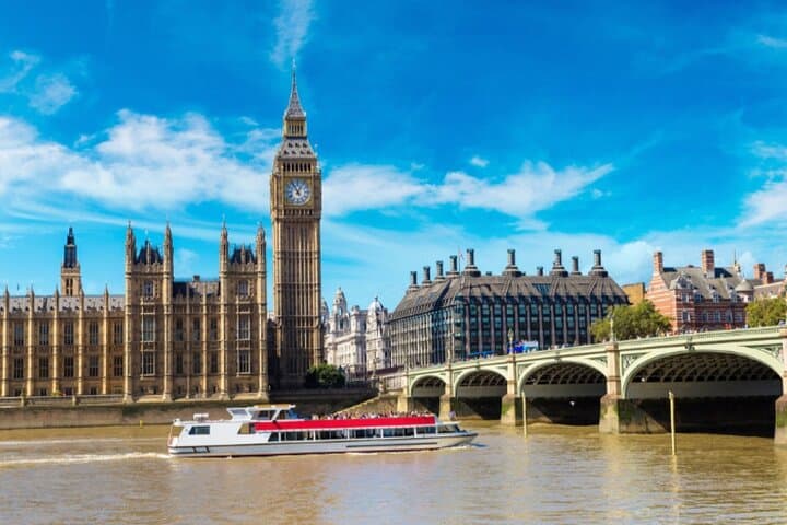 Stonehenge Inner Circle Private Round Trip Transportation Service