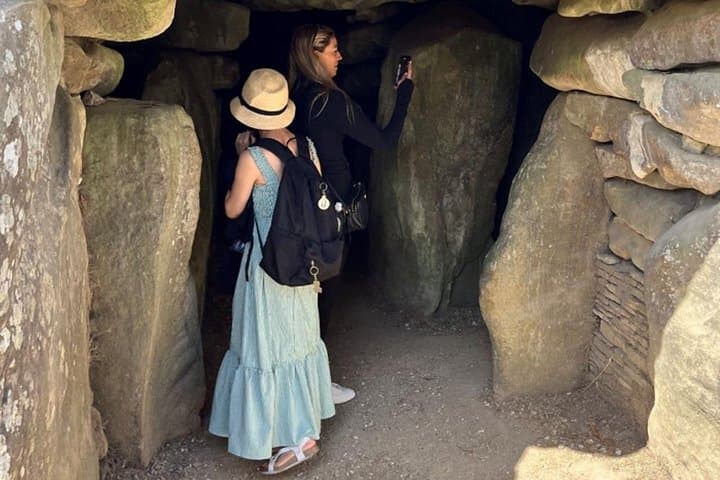 Stonehenge and The Stone Circles of Avebury Day Trip from London