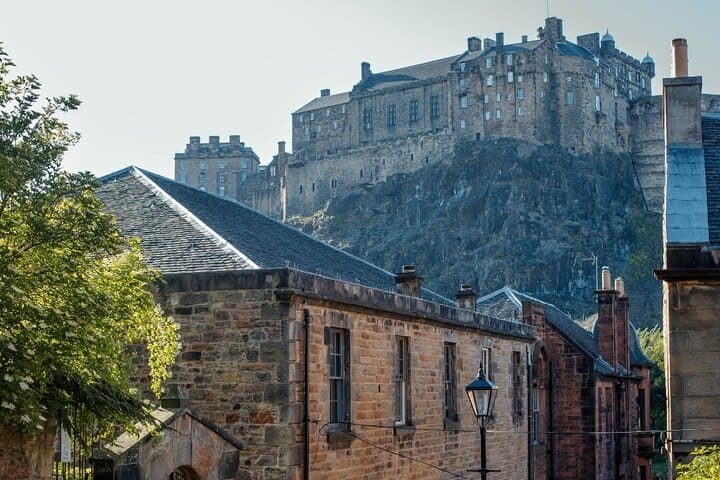 Edinburgh Old Town Self Guided Treasure Hunt & Exploration Game