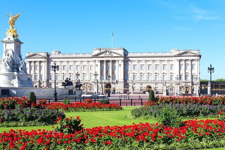 Private Audio Guided Walking Tour in London