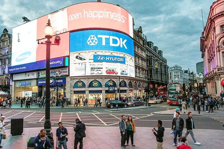 Private Audio Guided Walking Tour in London