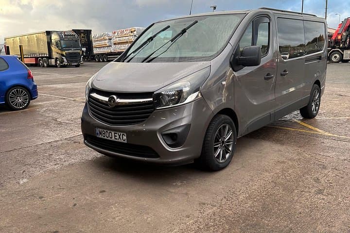 Edinburgh Airport to Edinburgh City one way Private Transfer