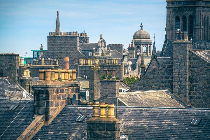 Welcome to Aberdeen: Private 2-hour Highlights Walking Tour