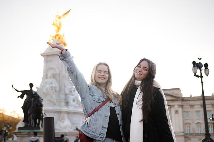 London : Private Photoshoot Outside Buckingham Palace