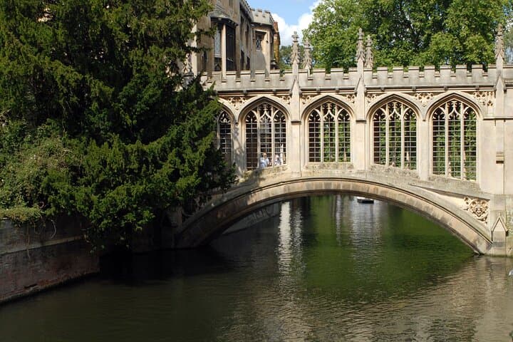 Private Custom Tour With a Local Guide In Cambridge