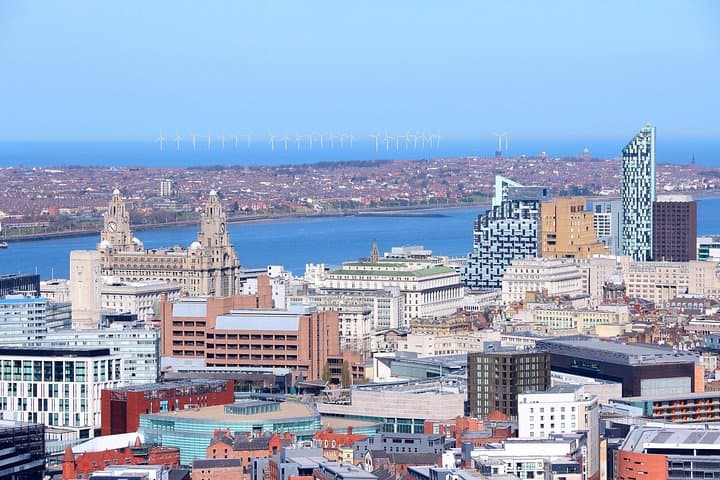 Liverpool Private Custom Walking Tour with a Local Guide