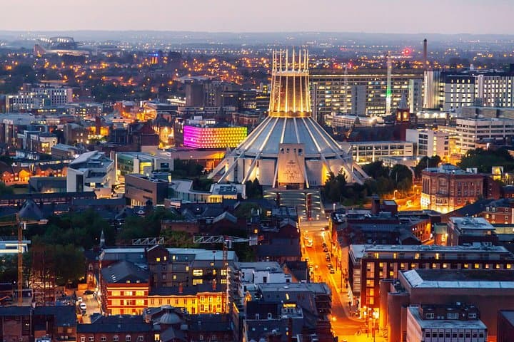 Liverpool Private Custom Walking Tour with a Local Guide
