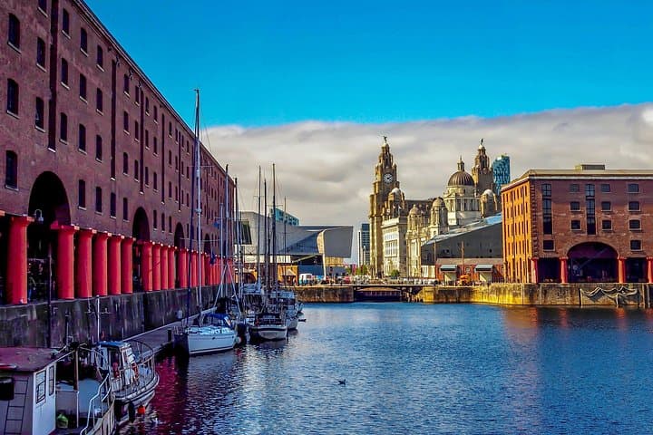 Liverpool Private Custom Walking Tour with a Local Guide