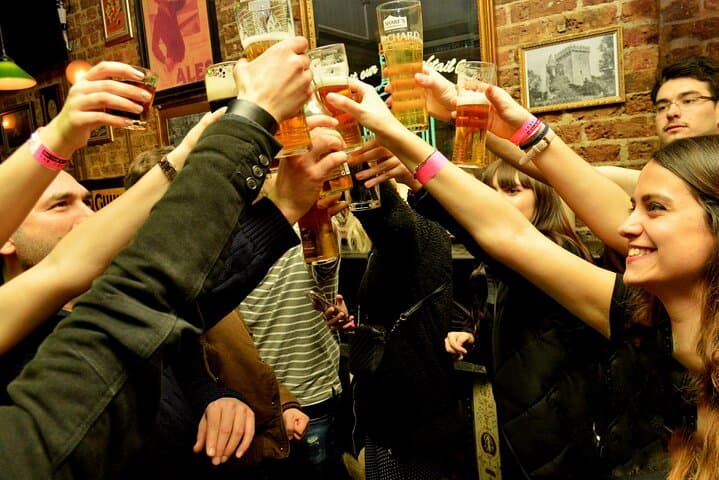 Pub Crawl in Edinburgh