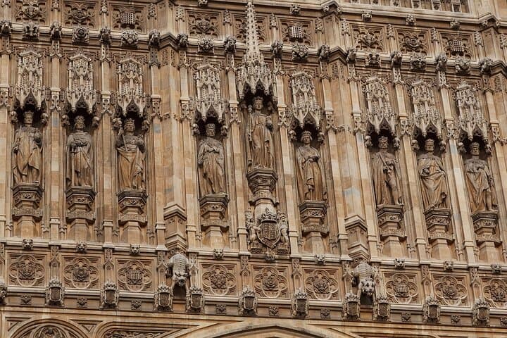 Full Day London Private Tour with Admission to Iconic Landmarks