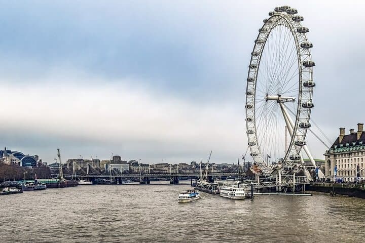 Full Day London Private Tour with Admission to Iconic Landmarks