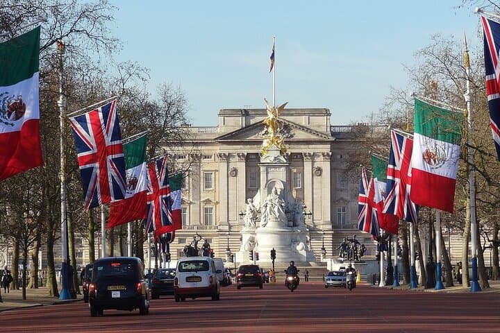 Layover Private Tour of London from Heathrow Airport