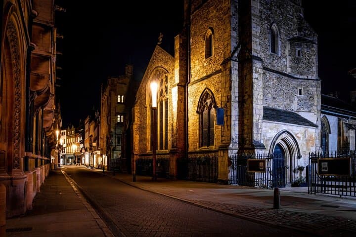 Private Historic Legends Walking Tour in Cambridge