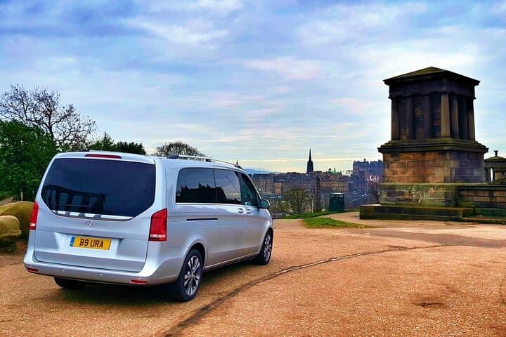 Edinburgh & Johnie Walker Distillery Day Tour with Scottish Local