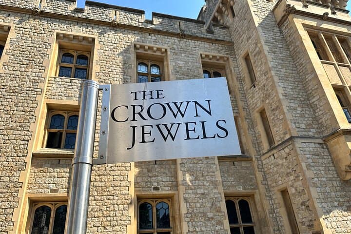 Tower of London for kids & families Private Guided Tour with pre-booked Tickets