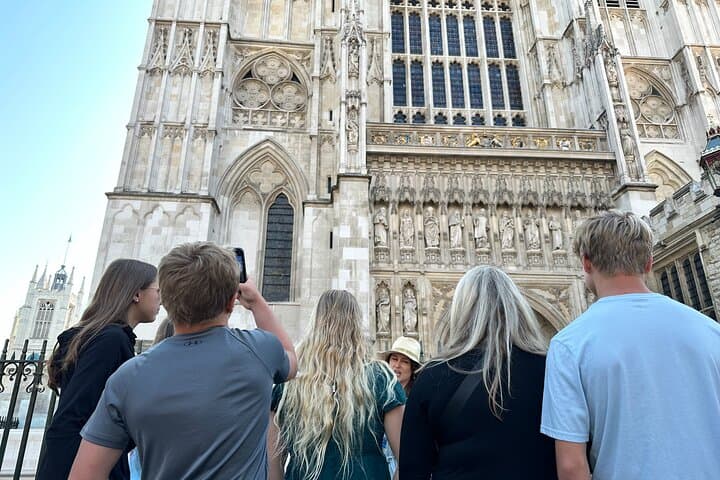 Skip-the-line London Westminster Abbey and City of Westminster Kid-Friendly Tour