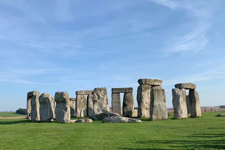 Southampton to London Visiting Stonehenge and Windsor Castle