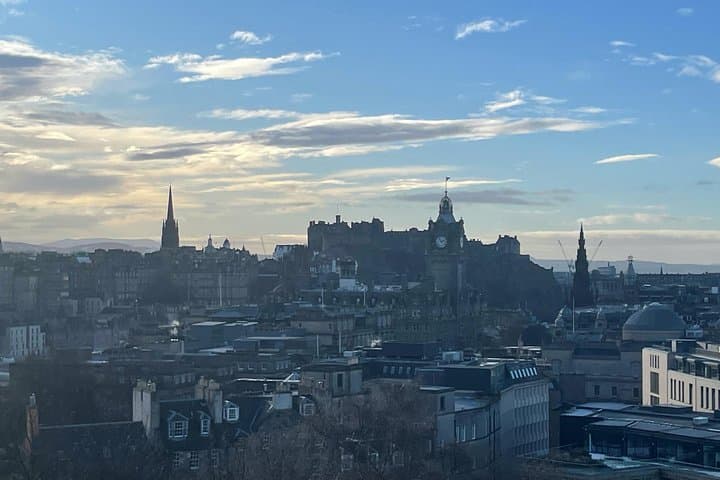 Private Dog Walk Tour in Edinburgh