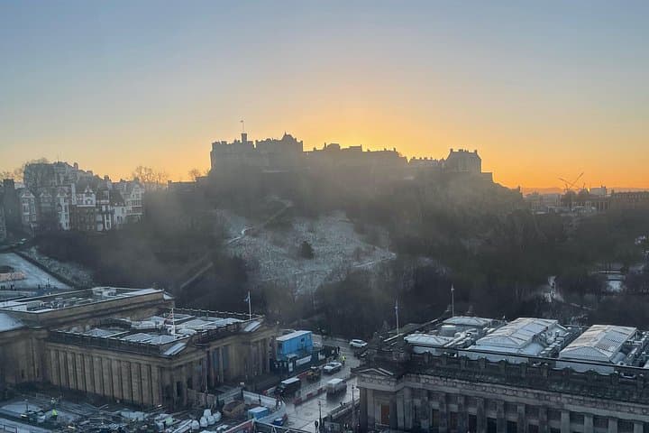 Private Dog Walk Tour in Edinburgh