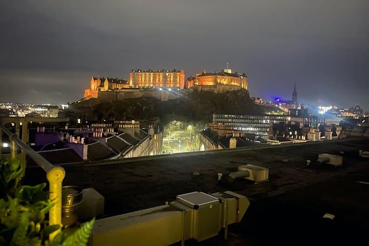 Private Dog Walk Tour in Edinburgh