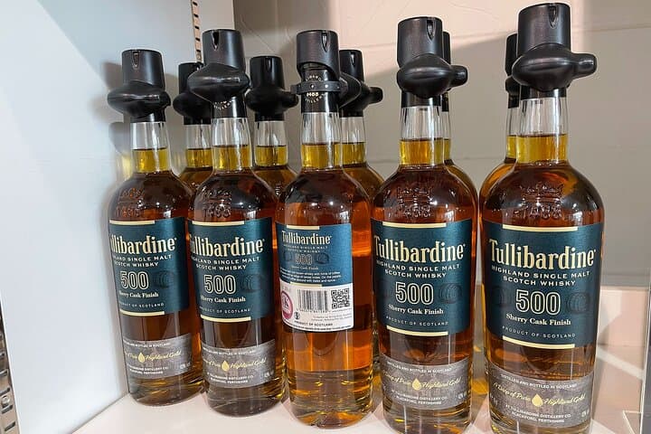 Highland Queen whisky distillery tours Scotland, Tullibardine distillery, whisky and castles tour