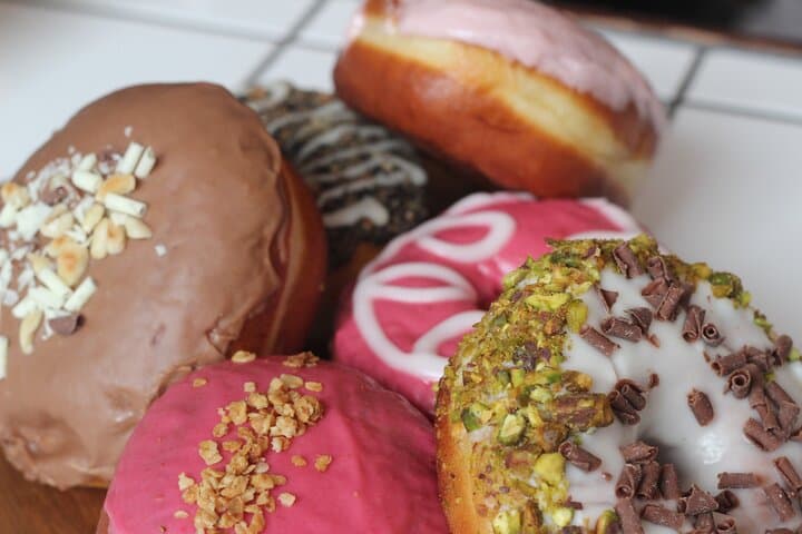 Edinburgh Sweet Treats Food Tour: Donuts, Pastries, and More