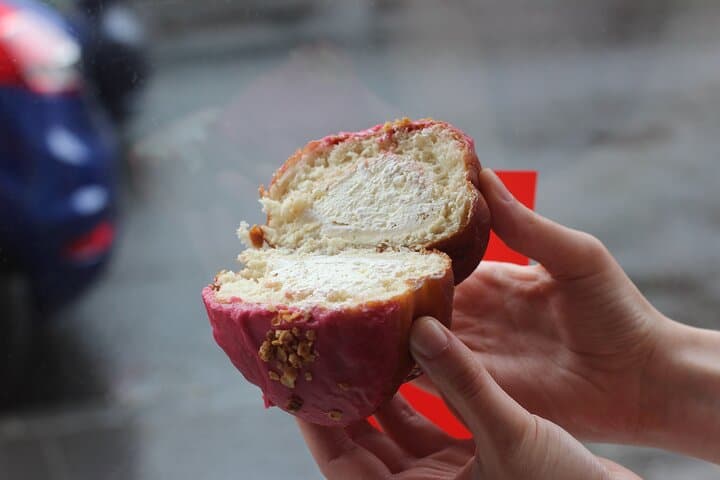 Edinburgh Sweet Treats Food Tour: Donuts, Pastries, and More
