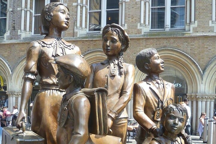 Jewish London Walking Tour : History, Art & Rothschild stories