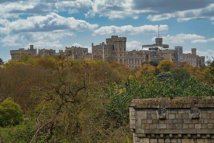 Windsor Castle Bath and Stonehenge Tour