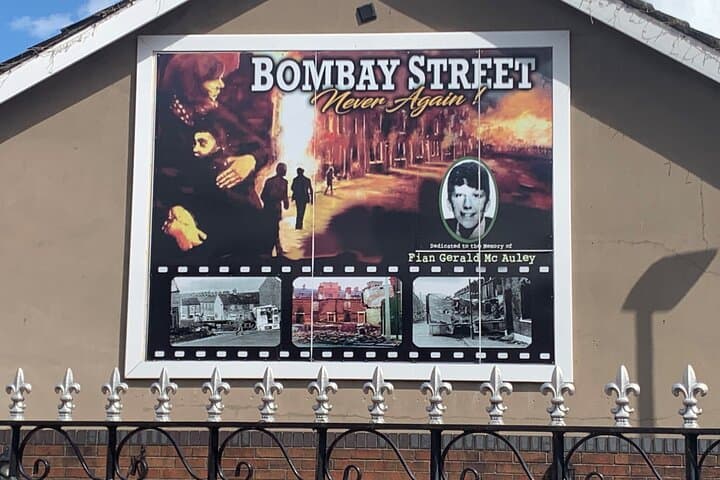 Belfast city and Mural 4 hour tour