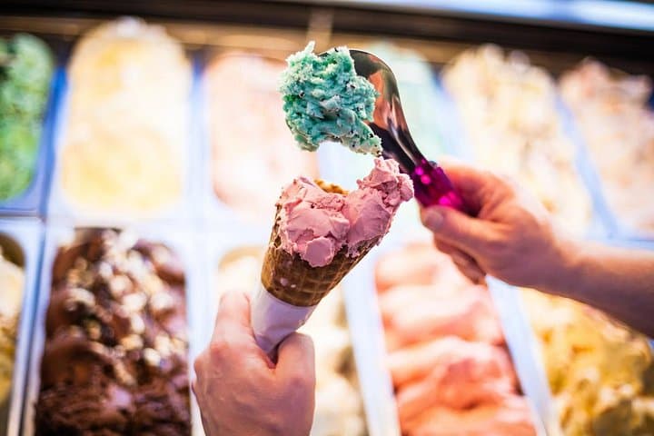Harrogate Food & History Tour with local guide