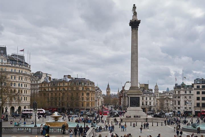 Covent Garden Self-Guided City Walking Tour & Scavenger Hunt