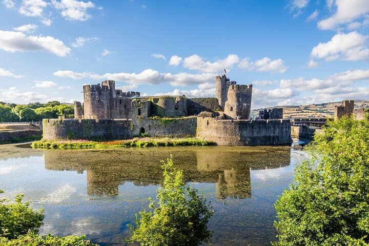 Cardiff Private Walking Tour with a Local Guide