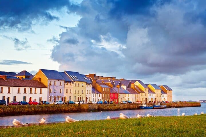 Belfast to Galway Day tour in luxury Mercedes minivan