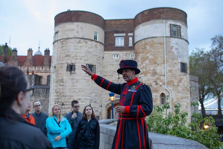 Tower of London After Hours Tour with Beefeater & Keys Ceremony