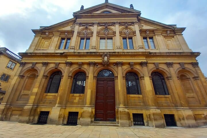2 Hour Private Walking Tour in Oxford
