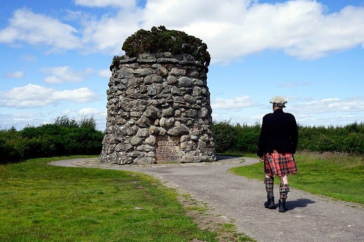 Culloden Memorial Cairn