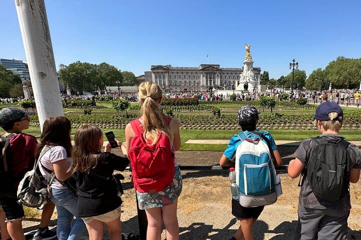 Royal London Private Walking Tour for Kids and Families