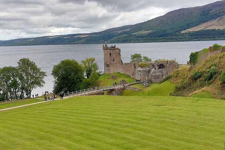 Loch Ness Private Tour - Travel in Style
