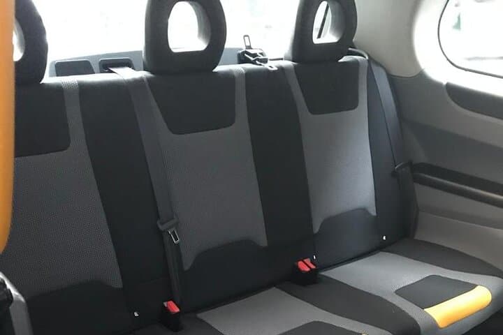 Southampton to London: Private Cruise Transfer by Black Cab