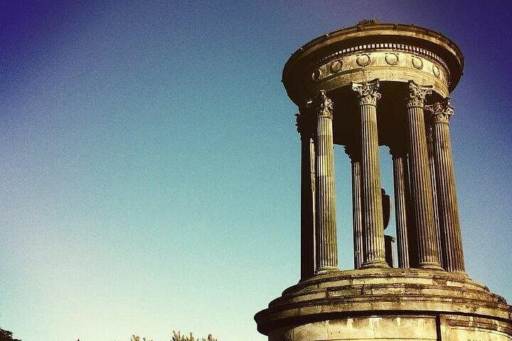 Private Full Day Edinburgh Walking Tour: Castles & Old Town Sight