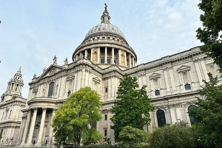 St. Paul's Cathedral & City of London Private Tour for Kids and Families