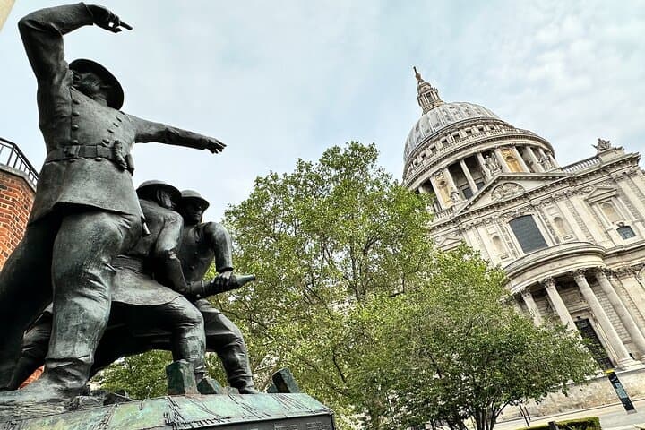 St. Paul Cathedral City of London & Millenium Bridge Private Tour