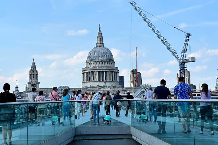 St. Paul Cathedral City of London & Millenium Bridge Private Tour